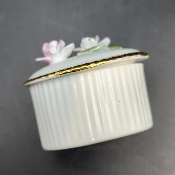 Aynsley Bone China Small Oval Trinket Box Pink Roses Gold Trim Made In England - Picture 10 of 10